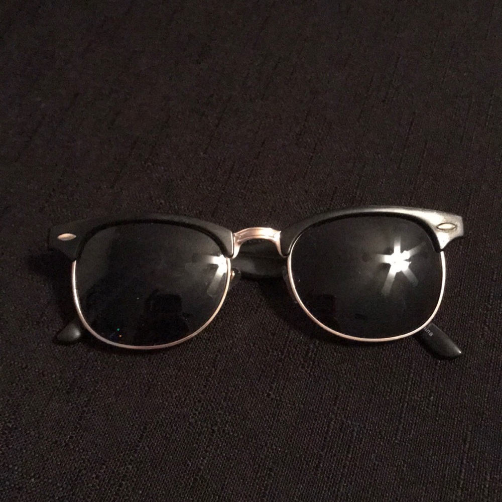 Black sunglasses